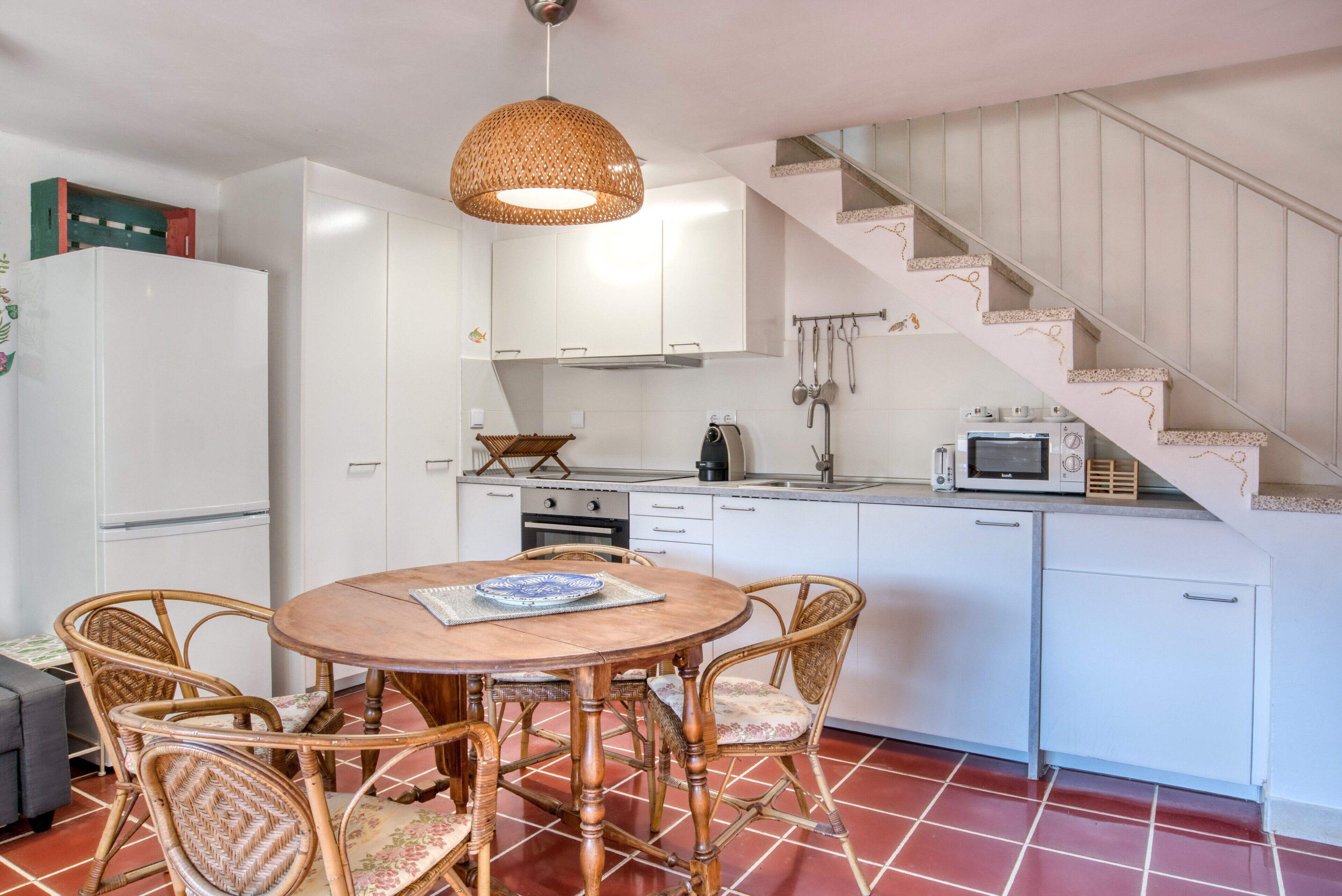 Refrigerador, microondas, horno, placa de cocina