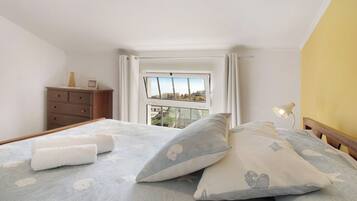 4 habitaciones, tabla de planchar con plancha y wifi gratis