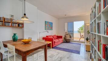 Tv, dvd-afspiller, stereoanlæg