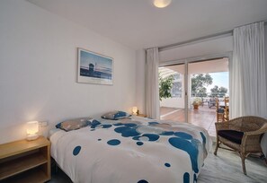 2 makuuhuonetta, silitysrauta/-lauta, ilmainen Wi-Fi, vuodevaatteet