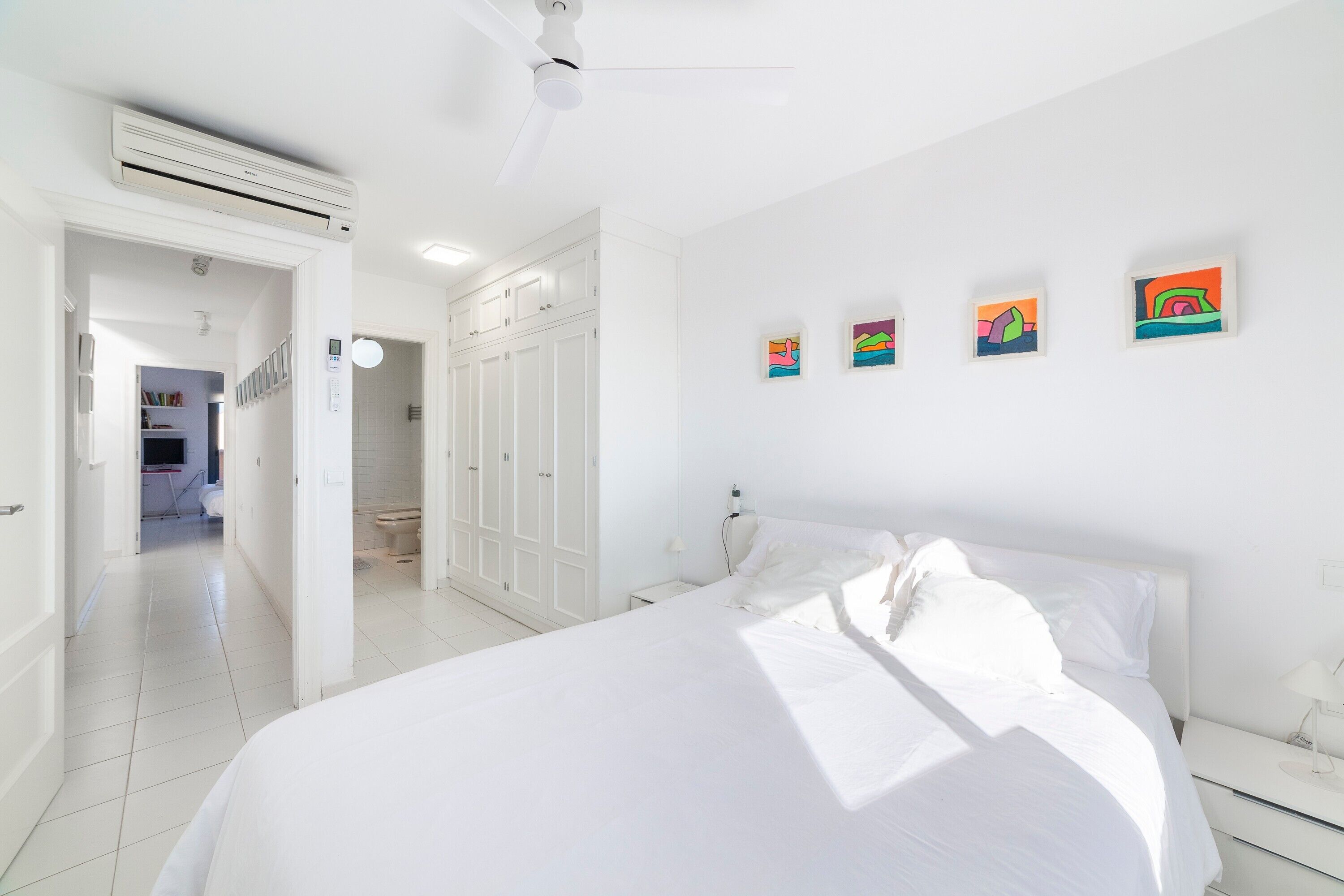 4 chambres, fer et planche à repasser, Wi-Fi gratuit, draps fournis