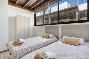 3 habitaciones, tabla de planchar con plancha y wifi gratis 