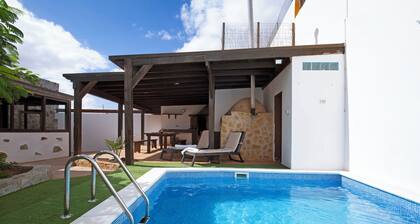 Holiday Home "Villa Antonia" with Pool, Wi-Fi, Terraces and Garden