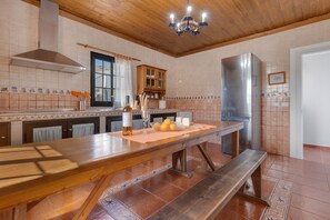 冰箱、微波炉、炉灶、洗碗机