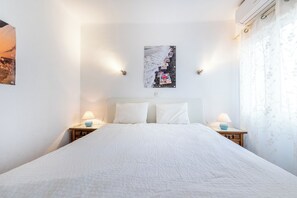 2 slaapkamers, een strijkplank/strijkijzer, gratis wifi, beddengoed