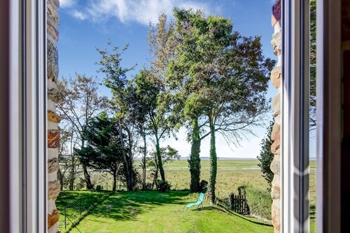 Gîte des Salines in stone with views