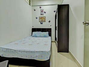 Habitación, 2 habitaciones | 2 dormitorios, escritorio, ropa de cama
