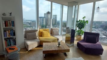Smart TV, offices