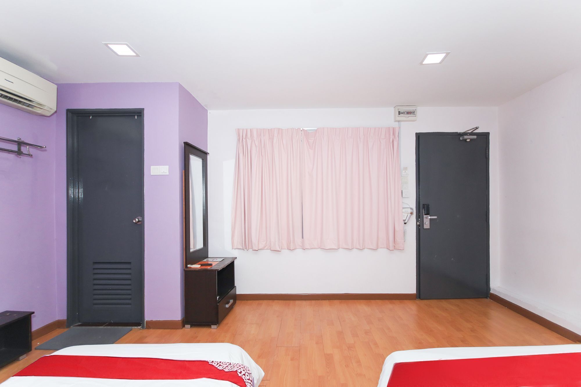 Photo - Super OYO 90345 Tm Hotel