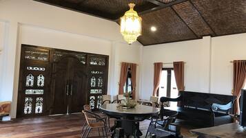 Vila Eksklusif, Beberapa Tempat Tidur | Area keluarga | TV layar datar