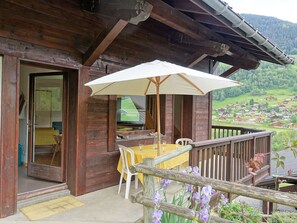 屋外ダイニ  ングエリア