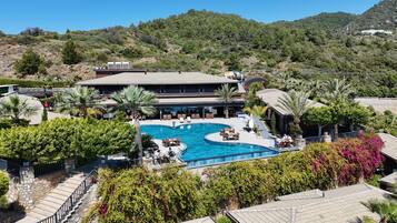 Dionysos Suite | 1 bedroom, premium bedding, free minibar items, in-room safe