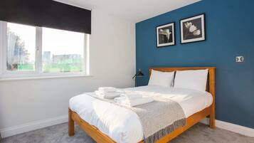 Appartamento Basic, letti multipli | 2 camere, ferro/asse da stiro, lenzuola