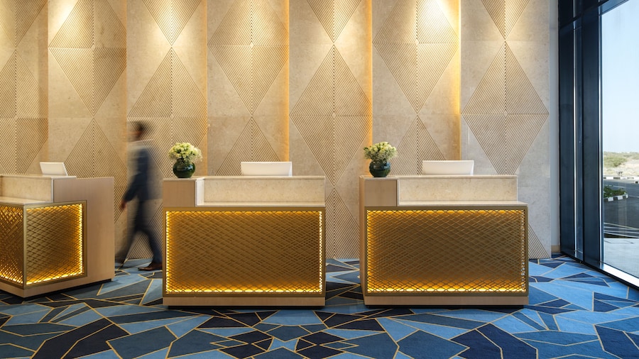 Maani Muscat Hotel & Suites