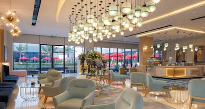 Maani Muscat Hotel & Apartments