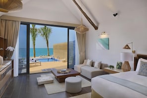 Premium bedding, minibar, in-room safe, individually decorated - Anantara World Islands Dubai Resort (Dubai)