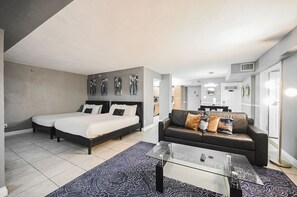 3 chambres, bureau, fer et planche à repasser, accès au Wi-Fi (inclus)
