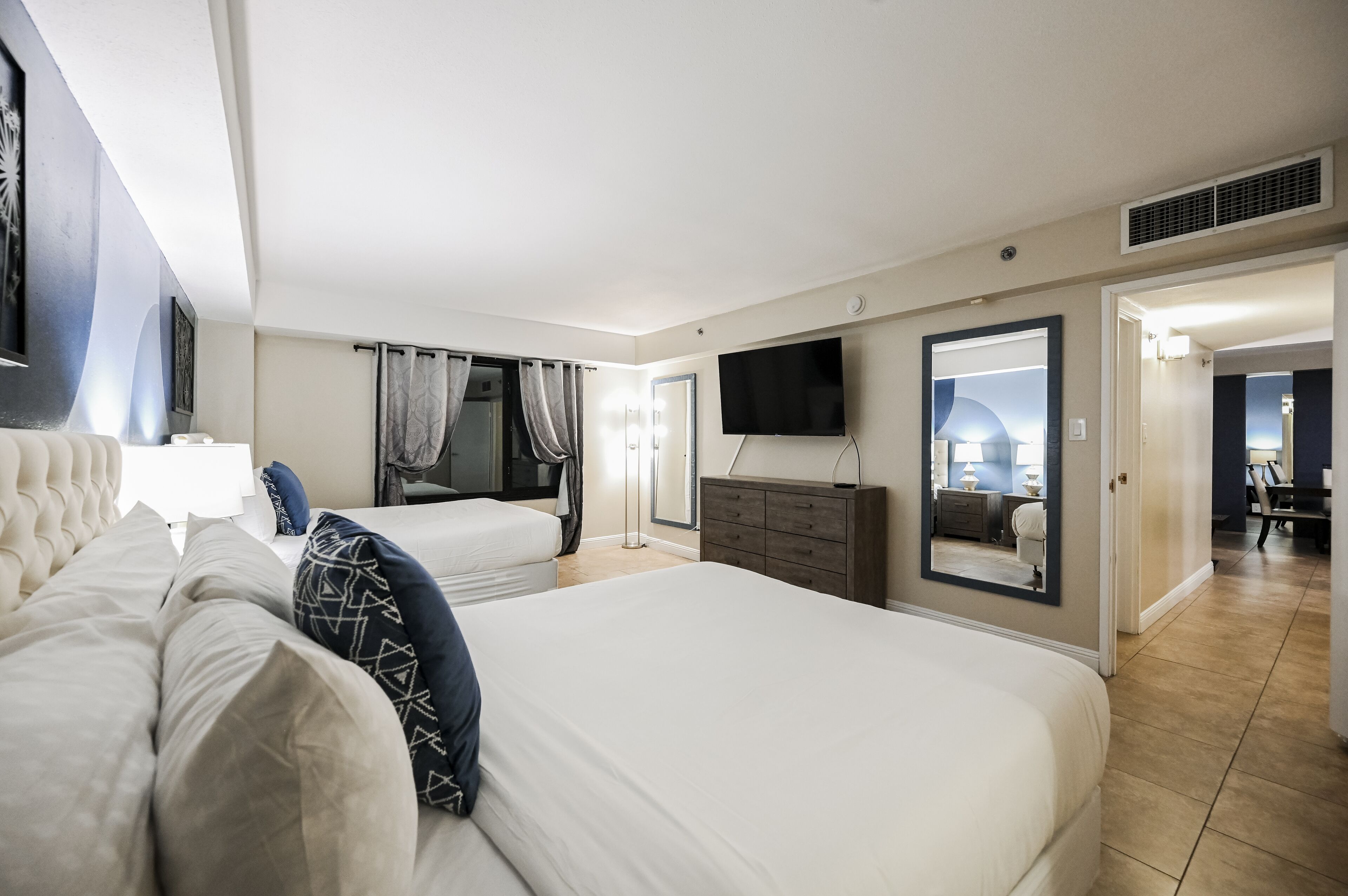 2 多间卧室、办公桌、熨斗/熨衣板、免费 WiFi