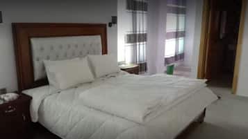 Deluxe Double Room | Free WiFi, bed sheets
