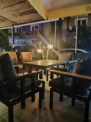 Departamento familiar | Área de sala de estar | Televisión LCD de 82 cm con canales vía satélite y televisión 