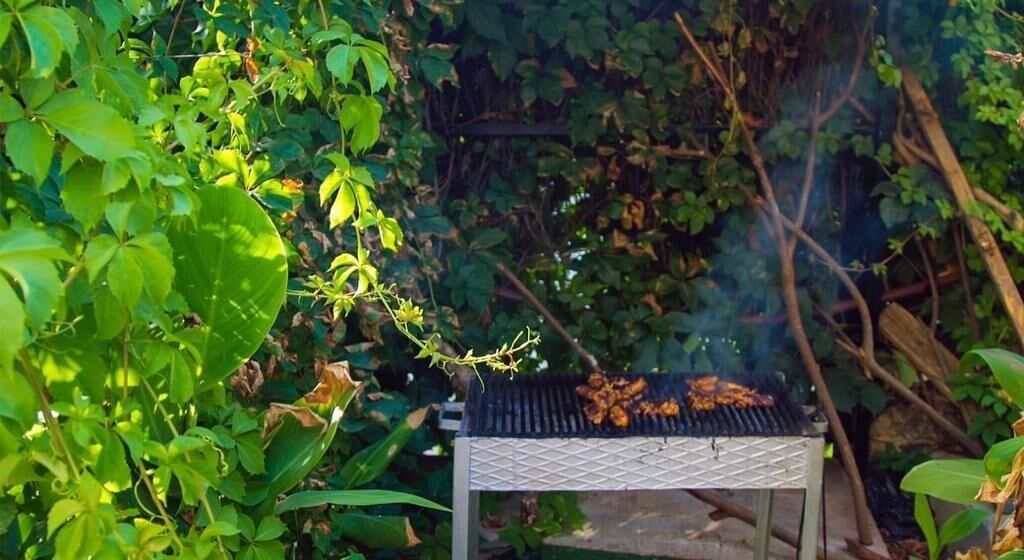 Päivittäinen englantilainen aamiainen maksusta