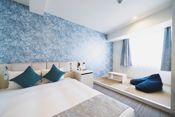 In-room safe, desk, soundproofing, free WiFi