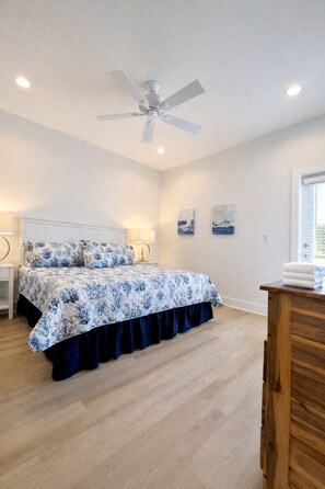 8 bedrooms, iron/ironing board, WiFi, bed sheets - "Sunseeker"| Golf Cart | Private Pool | Private Beach Access (Miramar Beach)