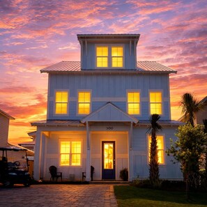 Exterior - "Sunseeker"| Golf Cart | Private Pool | Private Beach Access (Miramar Beach)