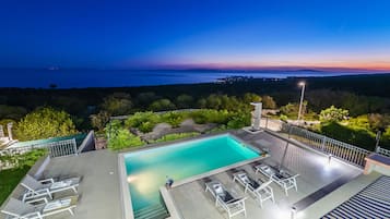 Piscina stagionale all'aperto