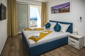 4 bedrooms, in-room safe, iron/ironing board, rollaway beds - Luxury Villas Anita with Private Pool (Novalja)