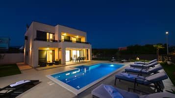 Deluxe Villa, 4 Bedrooms, Private Pool, Sea View | Terrace/patio