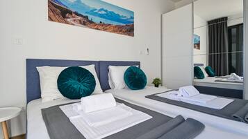 Deluxe Villa, 4 Bedrooms, Private Pool, Sea View | 4 bedrooms, in-room safe, iron/ironing board, rollaway beds