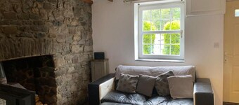 2-bed Cottage in in Welsh Valley Nr Swansea