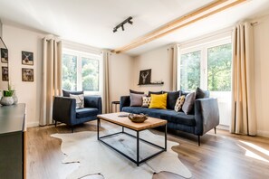 تلفزيون ذكي، كُتُب، ستيريو