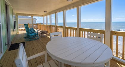 The Sandy Pineapple! Direct Edisto Beach oceanfront with 4 bedrooms and 2 baths