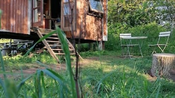 Cabin | Garden