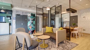 Siddeområde i lobbyen