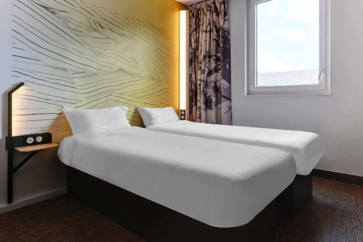 Desk, blackout curtains, free WiFi, bed sheets