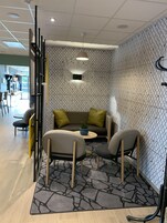 Zona de estar del vestíbulo