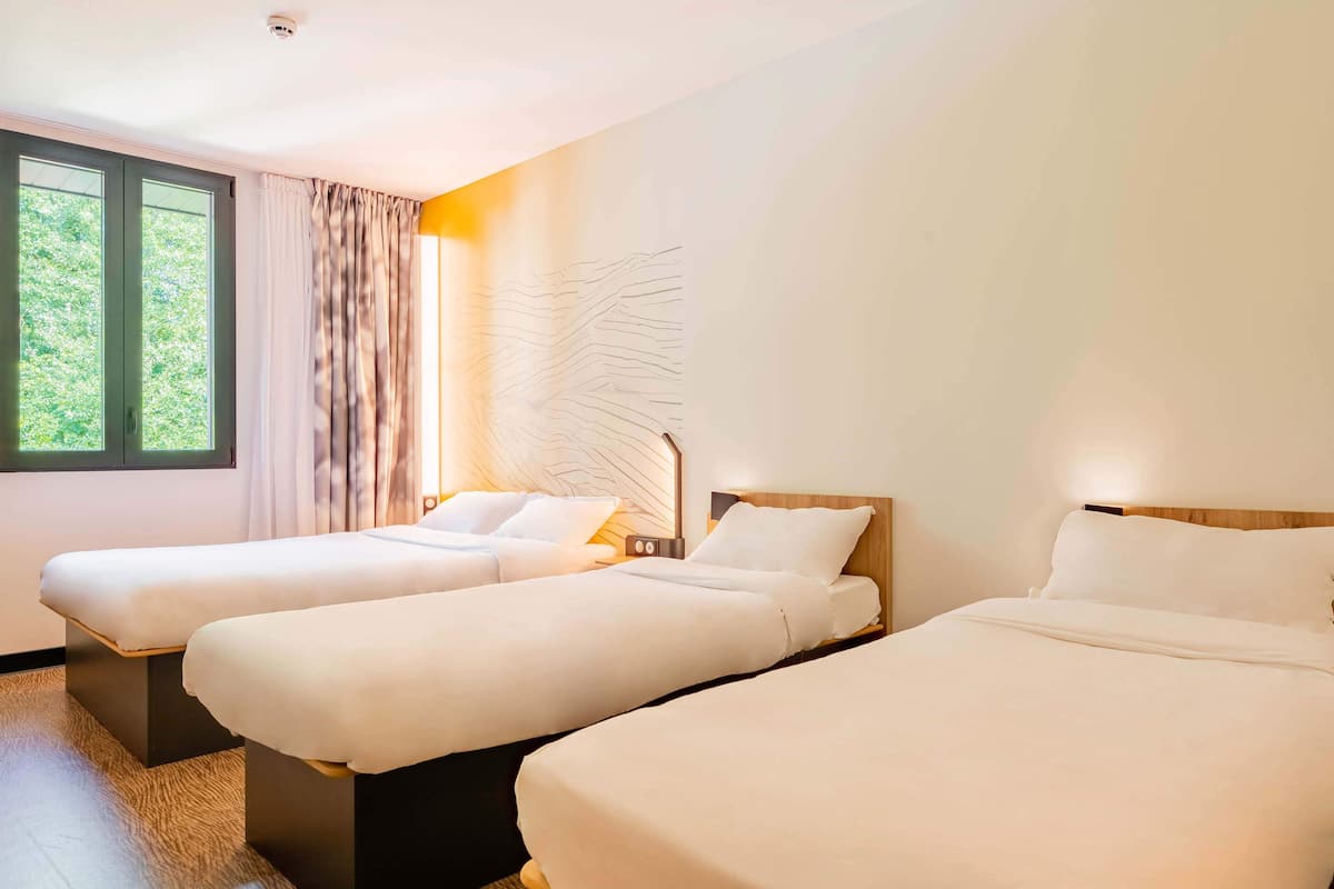 1 bedroom, desk, blackout curtains, free wifi