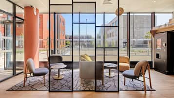 Sala de estar en el lobby
