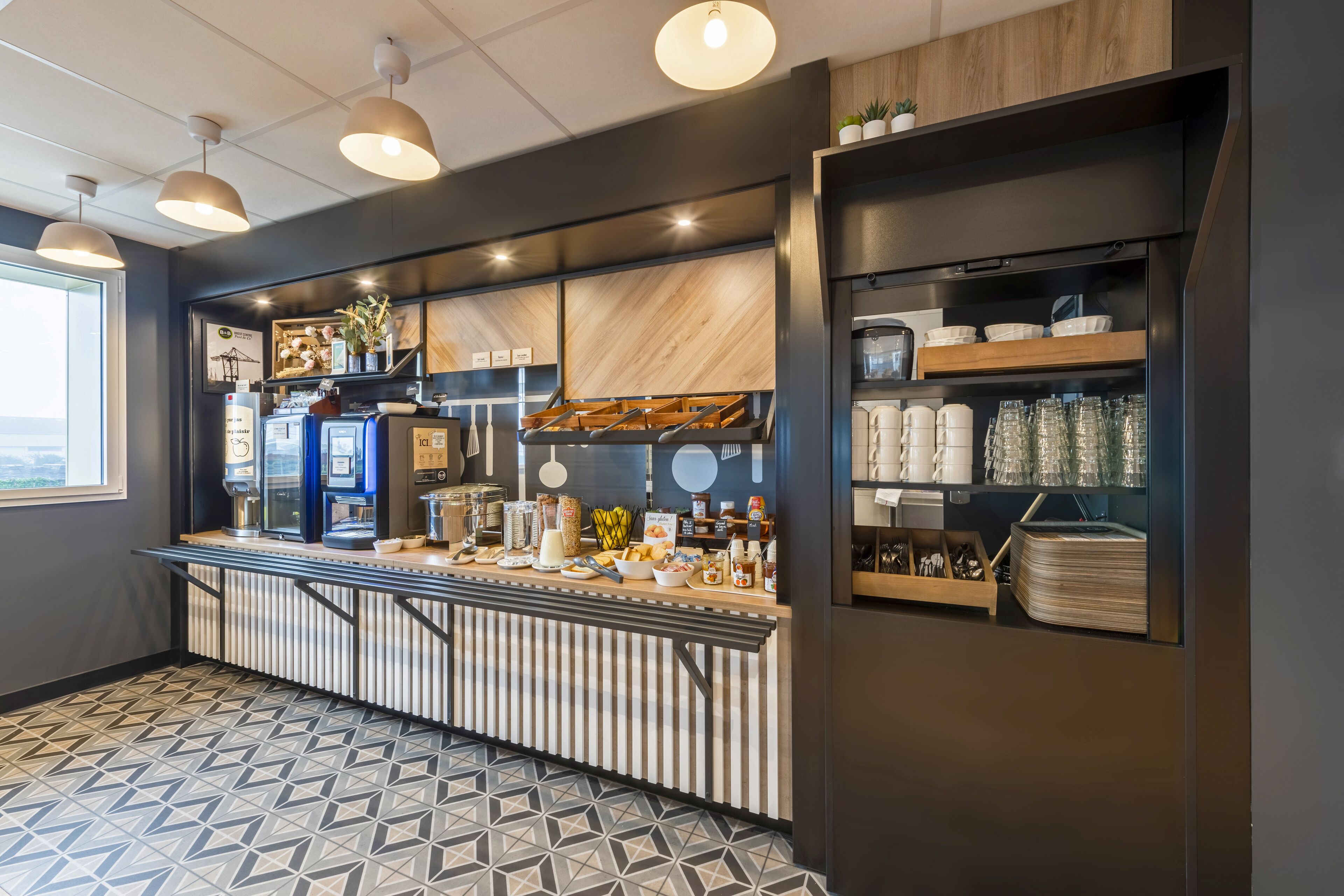 Desayuno buffet todos los días (con cargo) 