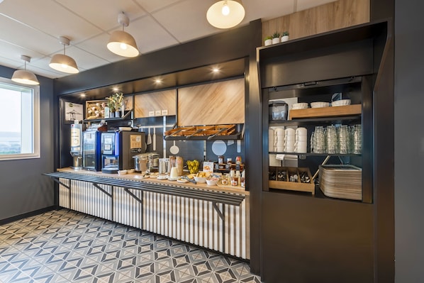 Tägliches Frühstücksbuffet gegen Gebühr