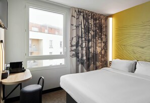 Superior Double Room, Non Smoking | Desk, free WiFi, bed sheets