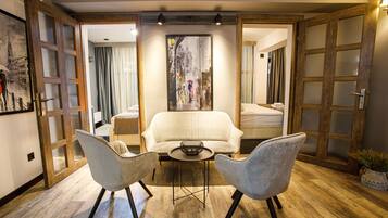 Colchones con efecto memoria y minibar