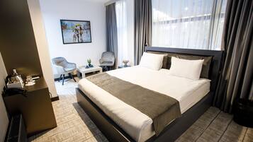 Habitación estándar | Colchones viscoelásticos, minibar, caja fuerte y wifi gratis