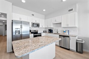 Fridge, microwave, oven, stovetop - Sea Glass 404 - Book Your Beach Stay Today! (Gulf Shores)