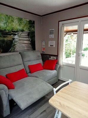 TV - LE CAILLOUTIS - ST JEAN AUX BOIS (ST JEAN AUX BOIS)