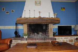 Interior - CHEZ LÉONTINE - PUILLY ET CHARBEAUX (PUILLY ET CHARBEAUX)