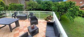 Charmant ET Sans Chichis